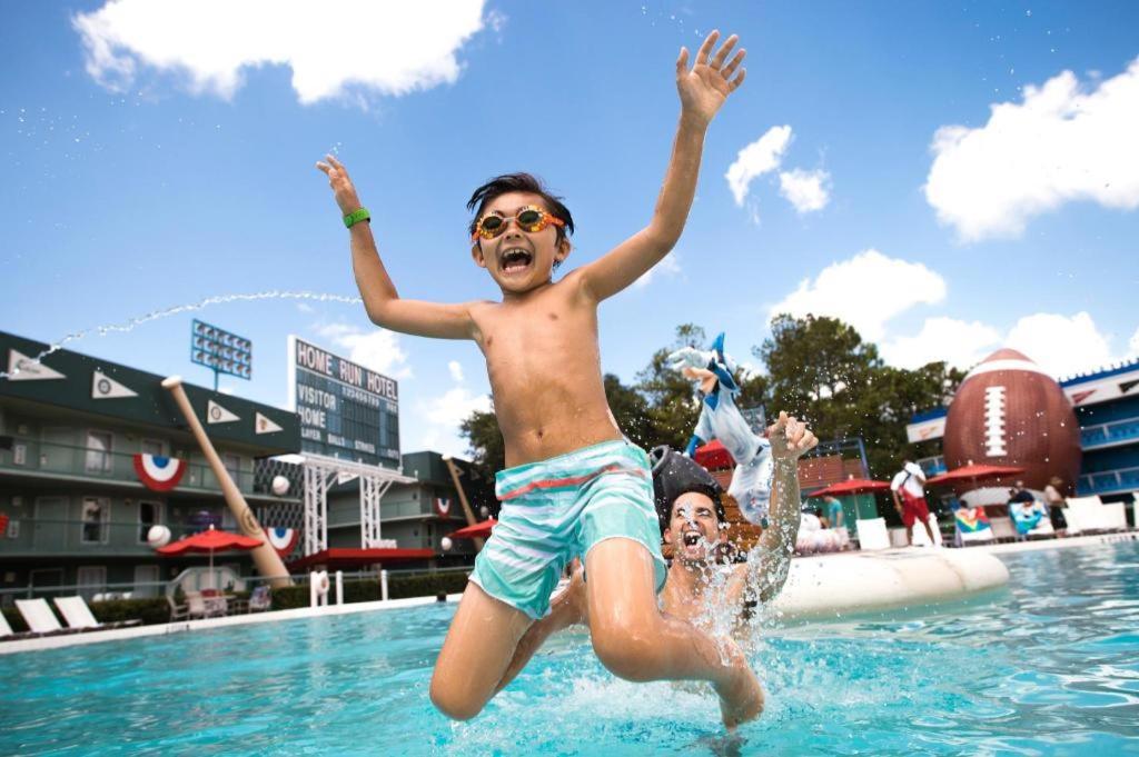 Disney'S All-Star Sports Resort Селабрейшън Екстериор снимка