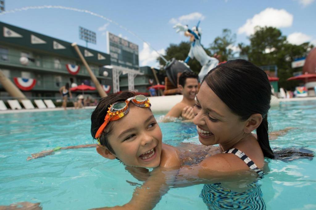 Disney'S All-Star Sports Resort Селабрейшън Екстериор снимка